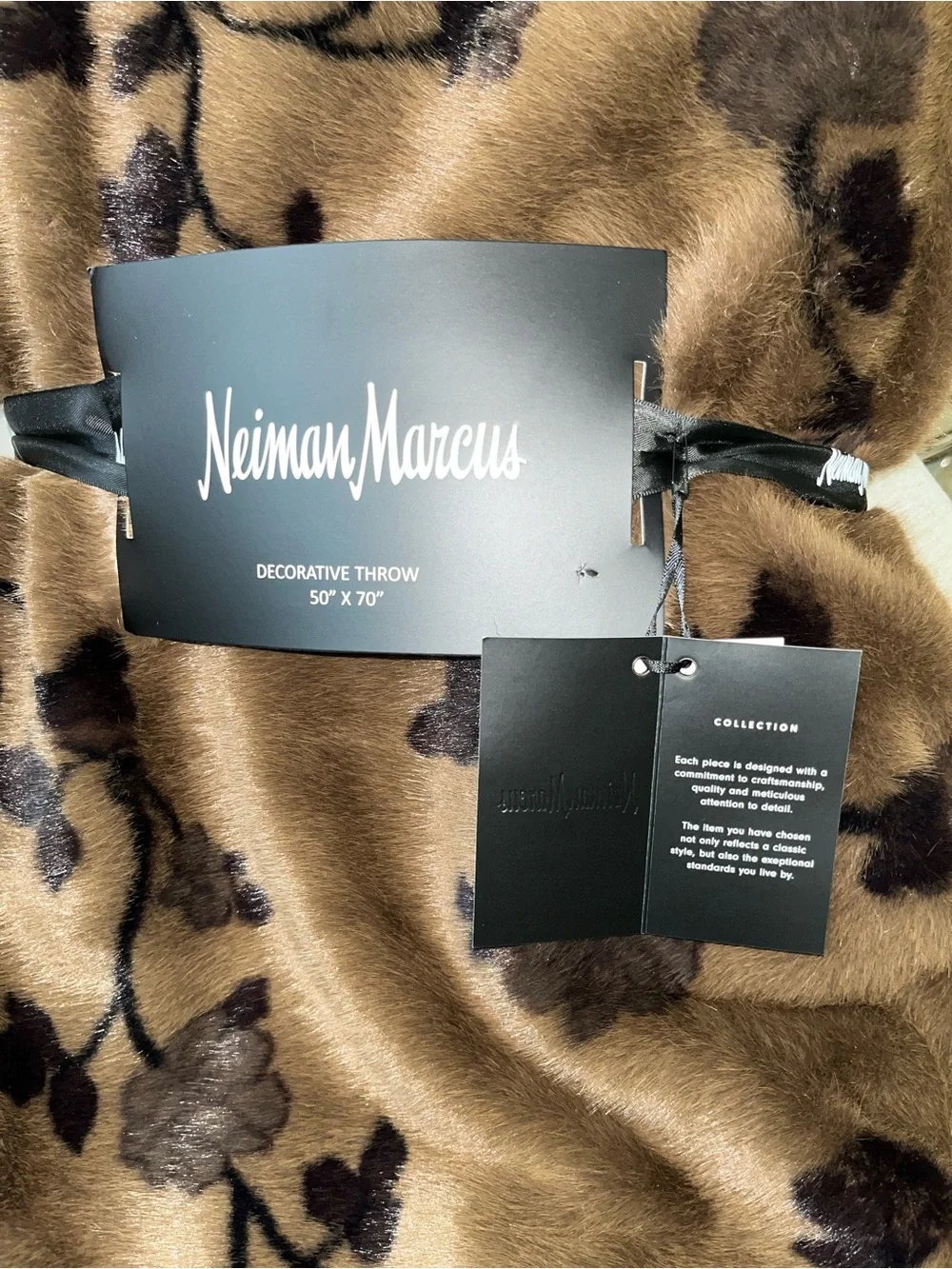 1-NWT NEIMAN MARCUS LUXURY CHERRY BLOSSOMS DESIGN FAUX MINK FUR THROW BLANKET